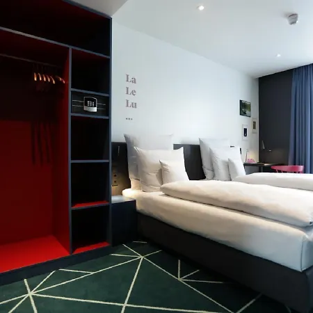 Sander Hotel 3*