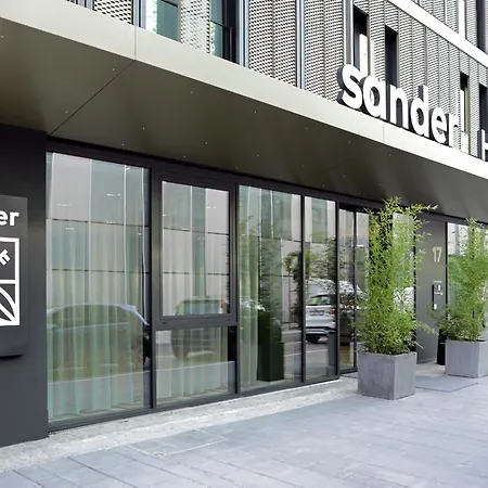 Sander Hotel