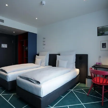 Sander Hotel 3*